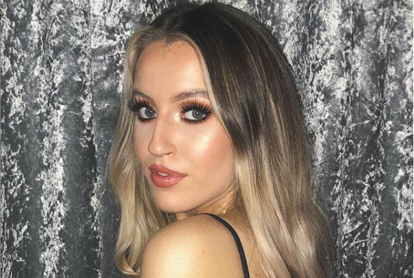 Keilidh Cashell a.k.a KeilidhMUA’s Bio: Facts, Age, Early Life, Dating, Boyfriend, Net Worth,Career, Master Class Tour, James Charles and Social Media Profiles