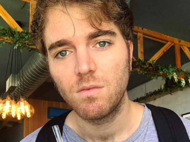 Shane Dawson Apologizes after His Offensive Tweet Resurfaces on the Internet: Does He Deserve Forgiveness?