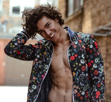 Belmont Cameli Age, Wiki, Bio, Birthday, Girlfriend, Net Worth, Dating, Parents, TV Shows